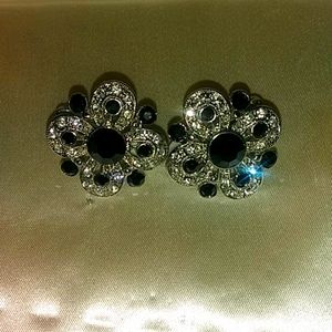 Silver and black And diamonds earings